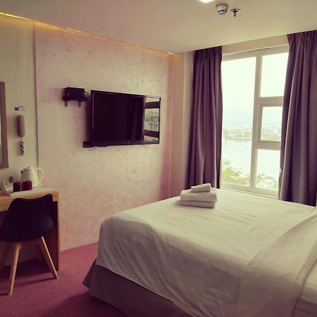 Sempre Premier Inn - Mactan Airport Hotel Đảo Mactan Ngoại thất bức ảnh