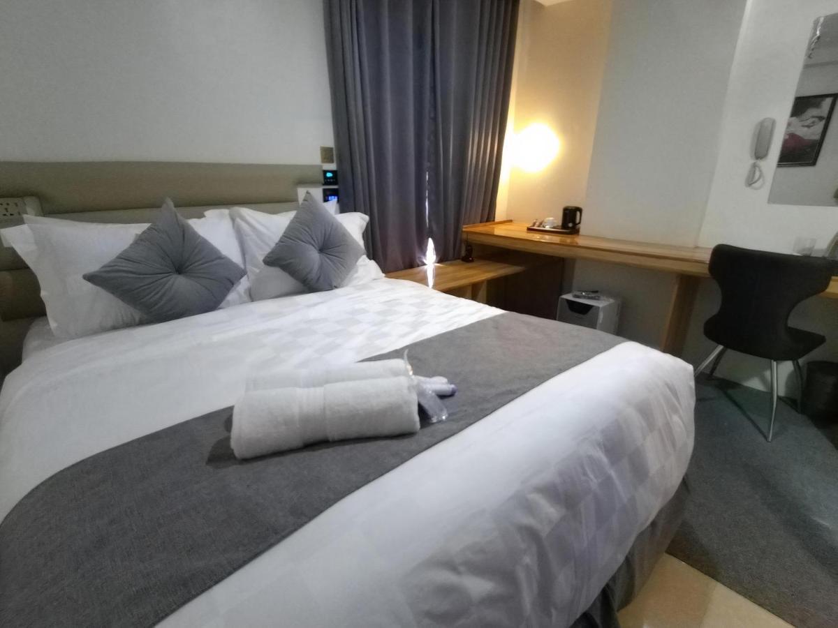 Sempre Premier Inn - Mactan Airport Hotel Đảo Mactan Ngoại thất bức ảnh