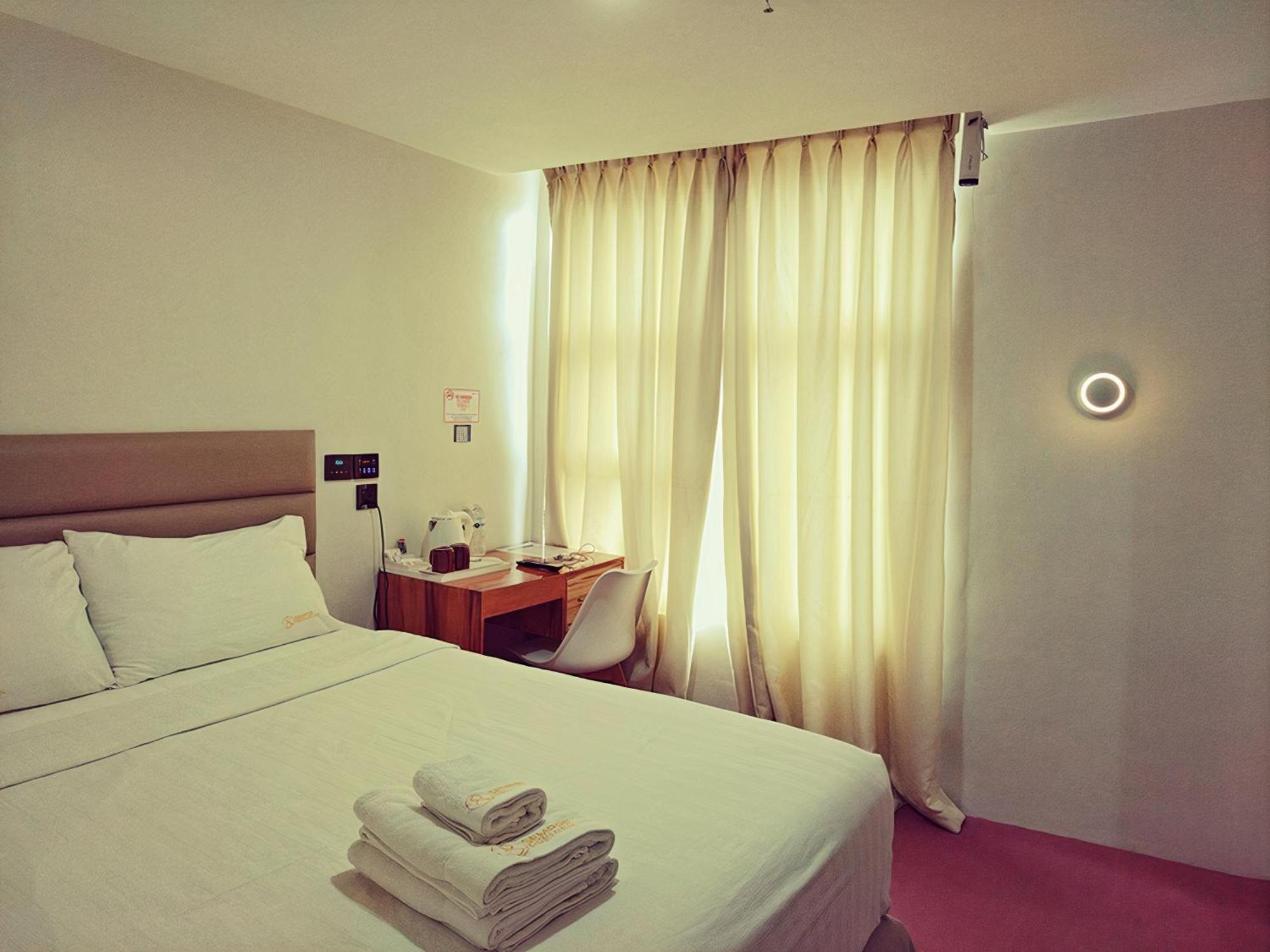 Sempre Premier Inn - Mactan Airport Hotel Đảo Mactan Ngoại thất bức ảnh
