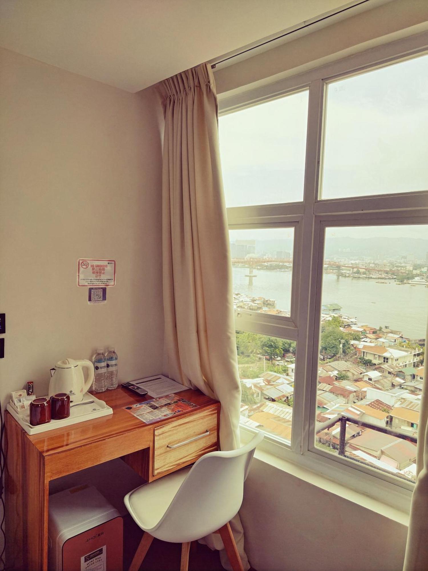 Sempre Premier Inn - Mactan Airport Hotel Đảo Mactan Ngoại thất bức ảnh