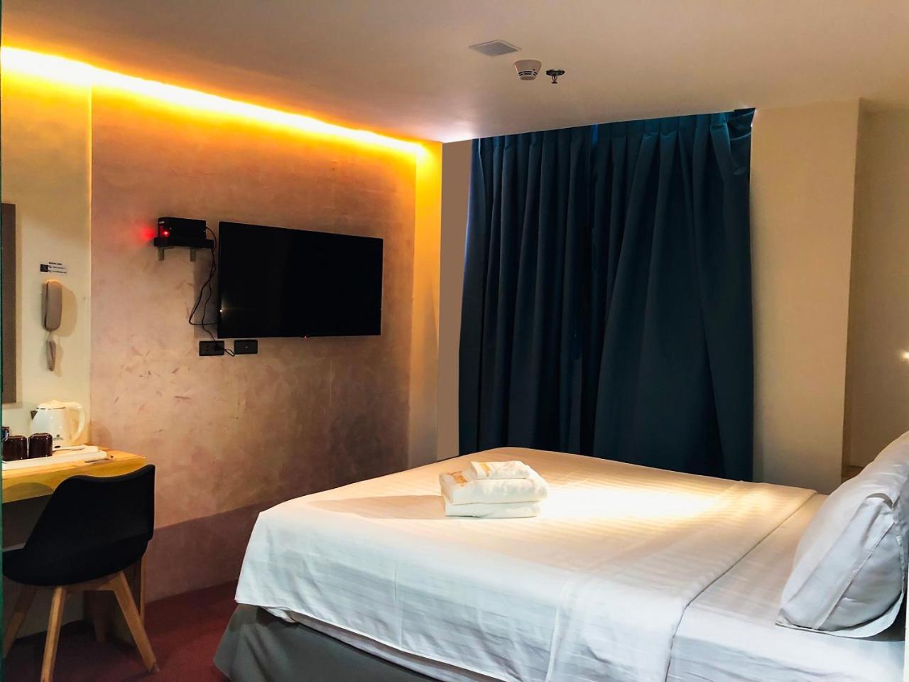 Sempre Premier Inn - Mactan Airport Hotel Đảo Mactan Ngoại thất bức ảnh